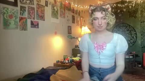 Sarah Rose online show from March 3, 9:48 pm