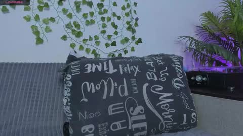 Johny Bravo online show from March 17, 1:05 pm