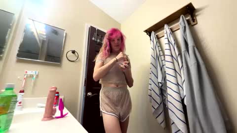 bray19509 online show from December 22, 6:47 pm