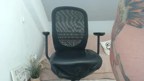 Brenda Skye online show from March 9, 4:17 am