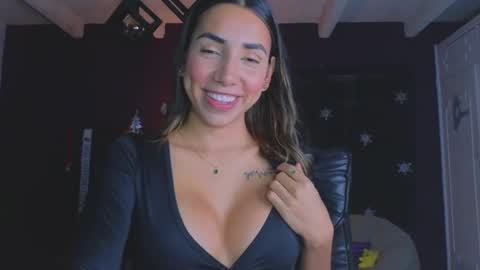 brendaaguerra online show from December 28, 4:08 am