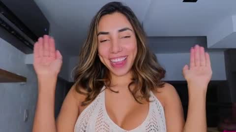 brendaaguerra online show from January 2, 8:17 am