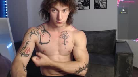Snapshot of brendan__piks chatting on September 20, 7:50 pm brendan__piks online show from September 20, 7:50 pm