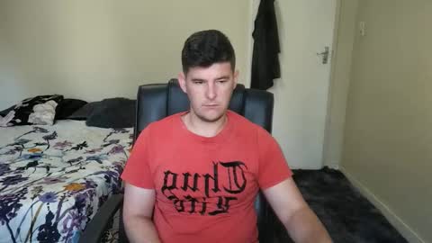 Snapshot of brendansexyboy098754 chatting on October 9, 4:40 am ask me lol online show from October 9, 4:40 am