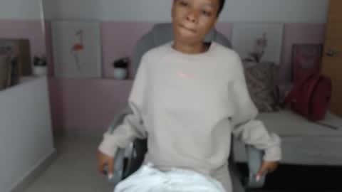 Snapshot of brendathompson_ chatting on February 20, 12:15 pm Brenda online show from February 20, 12:15 pm