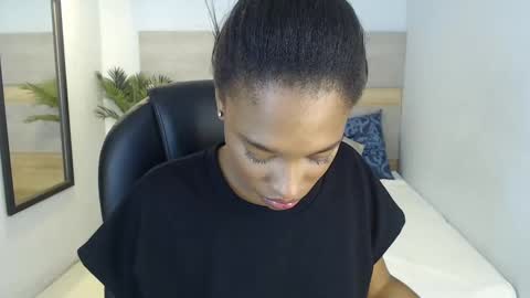 Snapshot of brendathompson_ chatting on September 20, 2:47 am Brenda online show from September 20, 2:47 am