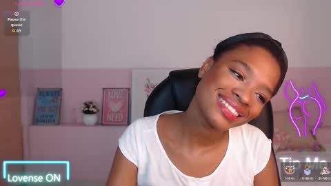 Snapshot of brendathompson_ chatting on October 12, 2:59 am Brenda online show from October 12, 2:59 am