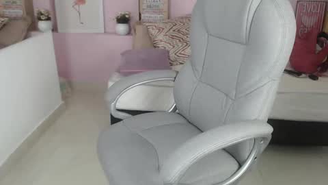 Snapshot of brendathompson_ chatting on February 24, 12:59 pm Brenda online show from February 24, 12:59 pm