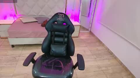 BRENDDA  online show from November 3, 3:29 am