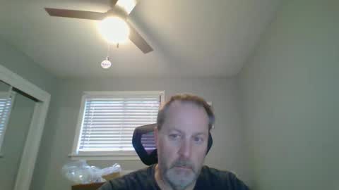 hey online show from April 4, 10:06 pm