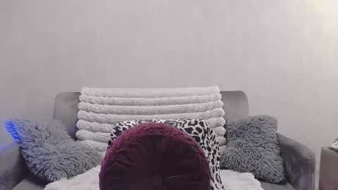 bri_fox online show from March 24, 8:15 pm