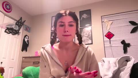 Brianna3 online show from February 27, 5:07 am