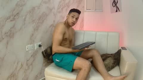 briam_dunkan online show from April 8, 1:25 pm