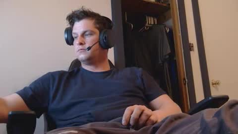 brian7891012 online show from March 19, 7:47 am