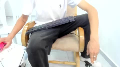 Snapshot of brian_god chatting on October 9, 8:20 am brian god online show from October 9, 8:20 am