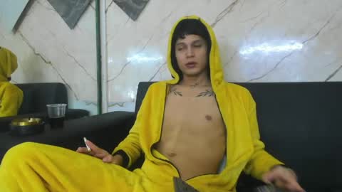 brian_hotof1 online show from June 5, 11:48 am