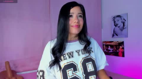 Snapshot of briana11_ chatting on October 18, 7:56 am briana11_ online show from October 18, 7:56 am
