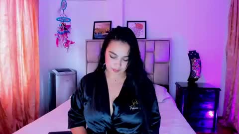     online show from August 4, 6:15 pm