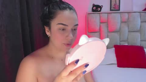     online show from February 4, 6:45 pm