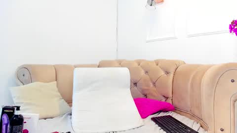 Brianna  online show from February 16, 3:38 pm