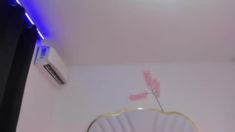 briannamiller online show from January 28, 5:00 am