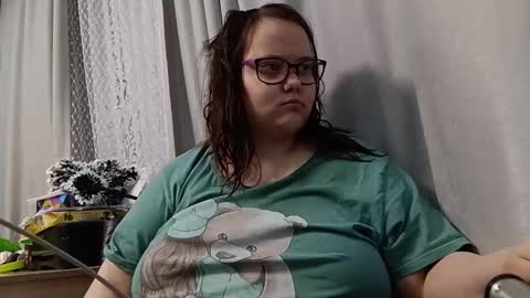 Snapshot of bridget_julianne chatting on February 25, 4:46 pm Bridget Julianne online show from February 25, 4:46 pm
