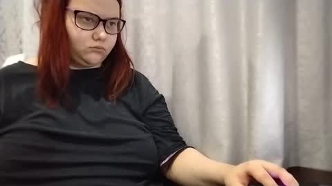Snapshot of bridget_julianne chatting on December 21, 5:36 am Bridget Julianne online show from December 21, 5:36 am
