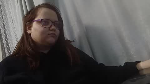 Snapshot of bridget_julianne chatting on March 8, 9:40 pm Bridget Julianne online show from March 8, 9:40 pm
