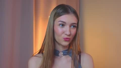 Snapshot of bridgetgodbold chatting on September 8, 8:19 pm Mary online show from September 8, 8:19 pm