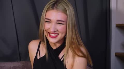 Snapshot of bridgetgodbold chatting on September 19, 8:45 pm Mary online show from September 19, 8:45 pm