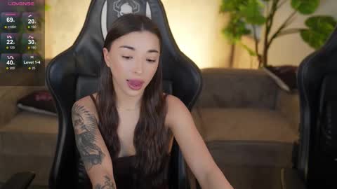 Diamonds Girls online show from February 26, 9:23 am