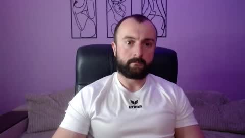 brindlefly69 online show from April 17, 10:28 am