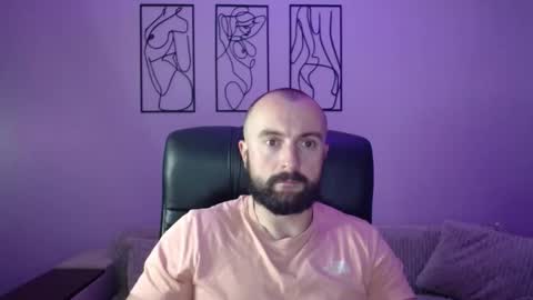 brindlefly69 online show from October 24, 12:06 pm