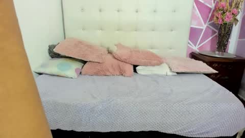 Snapshot of brisahott chatting on February 17, 5:34 pm Brisa online show from February 17, 5:34 pm