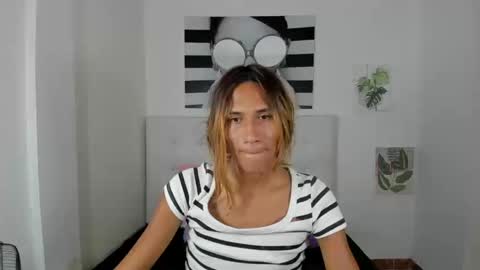 Snapshot of brisahott chatting on September 23, 8:04 pm Brisa online show from September 23, 8:04 pm