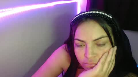 Snapshot of britannysexxy chatting on March 3, 1:31 am scarleth follow mee 3 kis online show from March 3, 1:31 am