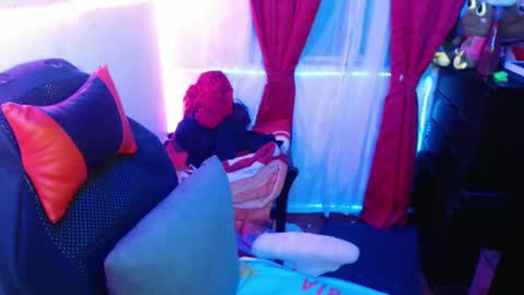 Snapshot of britannysexxy chatting on February 4, 5:21 am scarleth follow mee 3 kis online show from February 4, 5:21 am