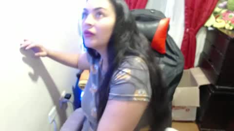 Snapshot of britannysexxy chatting on January 11, 4:48 am scarleth follow mee 3 kis online show from January 11, 4:48 am