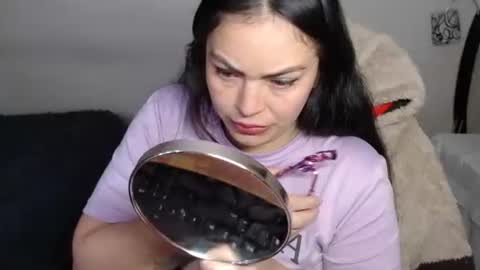 Snapshot of britannysexxy chatting on October 17, 12:09 pm scarleth follow mee 3 kis online show from October 17, 12:09 pm