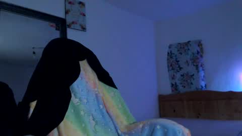 Britney online show from April 8, 3:04 pm