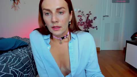 Snapshot of britneyhall chatting on February 20, 8:06 am britneyhall online show from February 20, 8:06 am