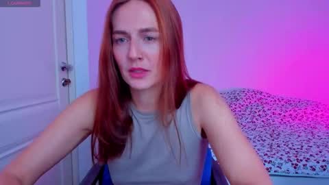Snapshot of britneyhall chatting on October 21, 9:25 am britneyhall online show from October 21, 9:25 am