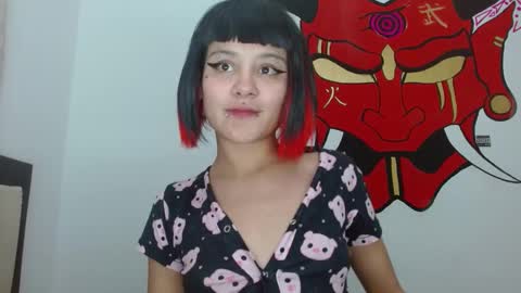 Snapshot of brittany_bubbles chatting on December 4, 6:05 am maru miaw Please help me to reach 100 thumbs up online show from December 4, 6:05 am