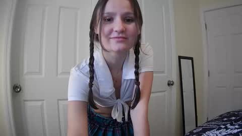 Snapshot of brittbratt24 chatting on September 27, 7:22 pm Britt    online show from September 27, 7:22 pm