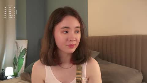 Snapshot of britthe chatting on September 11, 11:33 am Lina online show from September 11, 11:33 am