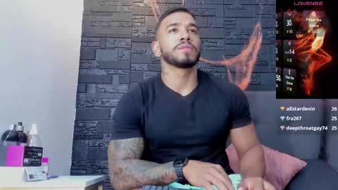 brock_hurn online show from October 25, 9:59 pm