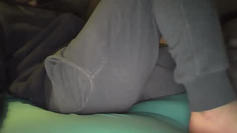 brokeboy421 online show from December 4, 10:13 pm