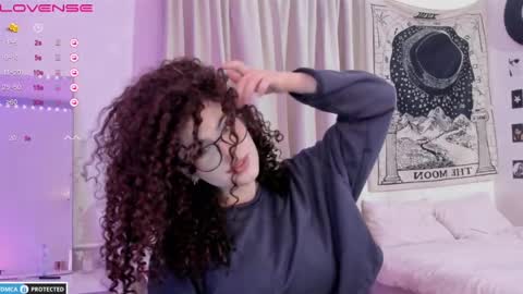 Snapshot of brookchills chatting on February 26, 7:10 pm Brook Help me collect 100 reactions online show from February 26, 7:10 pm