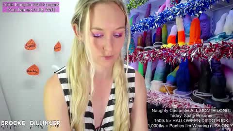 Snapshot of brookedillinger chatting on October 15, 2:37 am Brooke Dillinger online show from October 15, 2:37 am