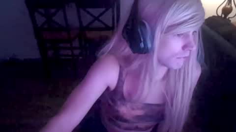 Snapshot of brookiebabyyyx3 chatting on January 6, 11:07 am brooke online show from January 6, 11:07 am